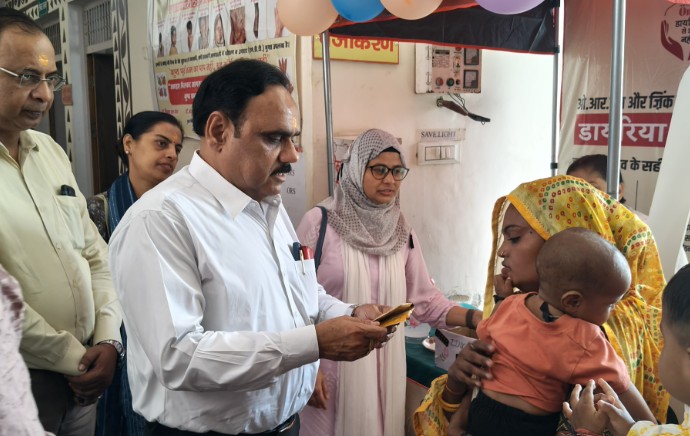डायरिया से बच्चों की सुरक्षा के लिए यूपी में चल रहा ‘डायरिया रोको अभियान’