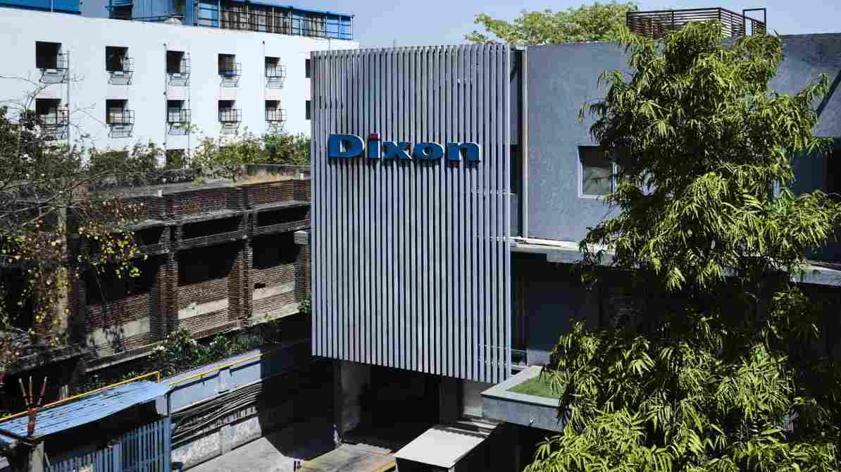 Dixon Technologies और Vivo Mobile India के संयुक्त उद्यम की प्रतीकात्मक तस्वीर, जो भारत में स्मार्टफोन निर्माण, निवेश और मेक इन इंडिया पहल को दर्शाती है।