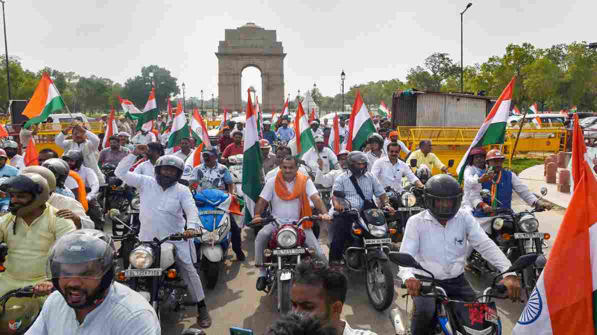 दिल्ली तिरंगा बाइक रैली